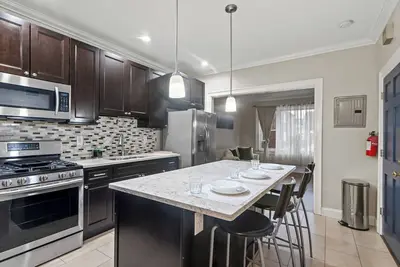 Image de Spacious 3-bedroom apartment with Ac in North Bergen close to Nyc