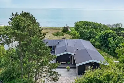 Image de \"Donka\" - 25m from the sea by Interhome