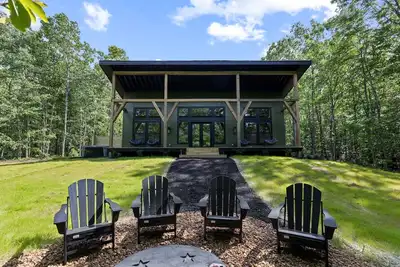 Image de Chic Monteagle Cabin | Scenic Views & Serene Vibes