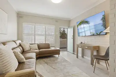 Image de Bright 2-Bed Apartment Steps from Largs Bay Beach