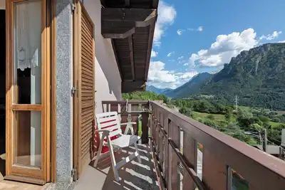 Image de Maison de Vacances 'Vendrogno' avec Vue sur la Montagne, Jardin Privé et Wi-Fi
