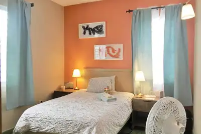 Image de 2 chambres privées confortables à San Juan avec vue sur le jardin