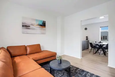Image de Ranargata - Central Three Bedrooms Apartment