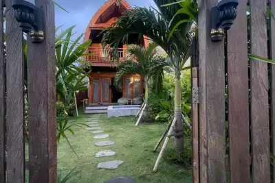 Image de Kemuning Bukit — Built by Hand, Held by Nature.