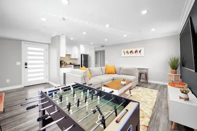 Image de Hollywood Dreams-Memory Foam Beds + Free Parking