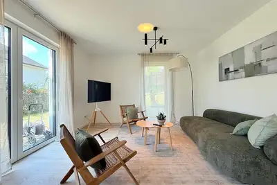 Image de Modern Harmony suite with covered terrace near the lake and beach in Uhldingen-