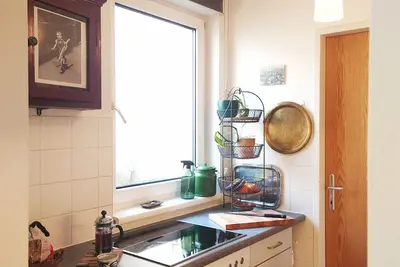 Image de Artsy Apartment in central yet quiet location