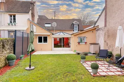 Image de Maison avec jardin à Châteaudun, près de Paris