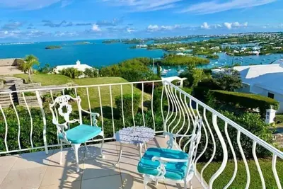 Image de Scenic Southampton Stay w/ Pool + Views near Lighthouse