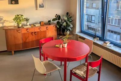 Image de Colorful Flat @ trendy old docks. \nPerfect for couples. Expandable to 3 bedrooms
