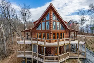 Image de Climbing to New Heights - 2 Bedroom + Loft Bedroom