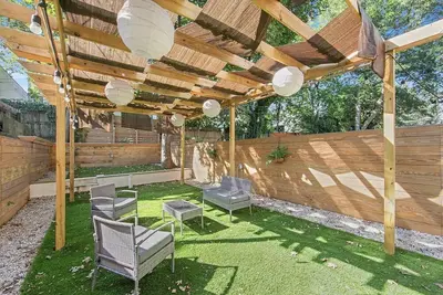 Image de Crown Terrace I by Rove | Duplex w/Private Garden