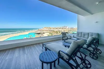Image de 2br Iconic Oceanfront Escape