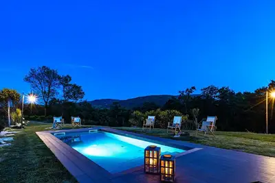 Image de Maison de vacances privée avec piscine privée, climatisation, Wifi, Tv, véranda, parking
