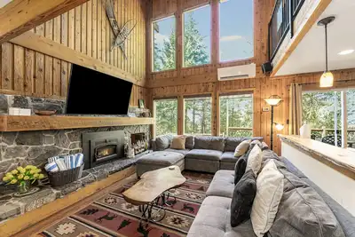 Image de Whitefish Retreat w/ Hot Tub, Pool & Lake Views