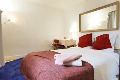 Image de Chic Left Bank Apartment near Le Bon Marché & Metro / Paris Centre