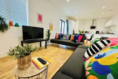 Image de Sleeps 6 - City Centre - Contractors | Families