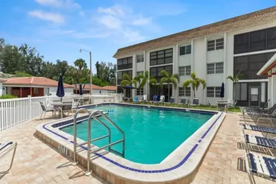 Image de Brand New Modern Luxury Meets Island Charm! 2/2 Villa In Vista Hermosa!