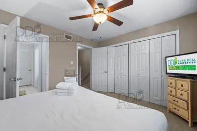 Image de Oakshores Unit in heart of Biloxi.