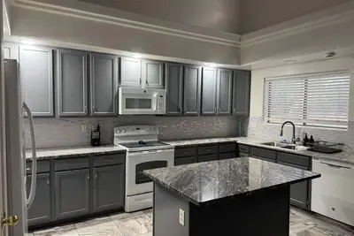 Image de Spacious 5-bedroom house in delightful Phoenix with WiFi, Ac