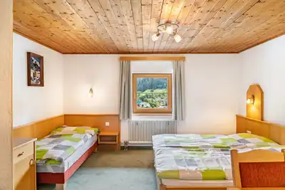 Image de Chambre '6' avec vue sur la montagne, terrasse commune et Wi-Fi