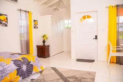 Image de Docs Paradise Yellow Apartment
