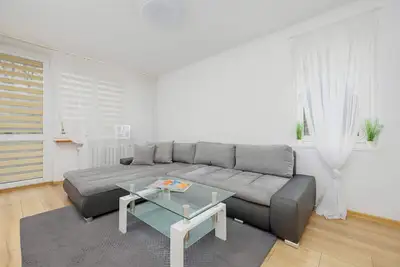 Image de Bright Apartment Parking