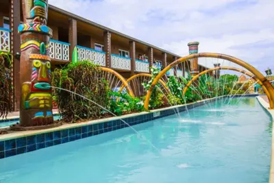 Image de Fabulous Cocoa Beach ~ Pier ~ Charming King Queen 2-Bedroom Resort