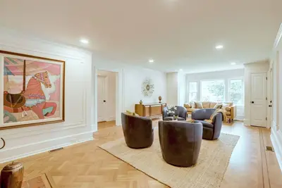 Image de 1 Mi to Beaches & Boardwalk: Asbury Park Retreat