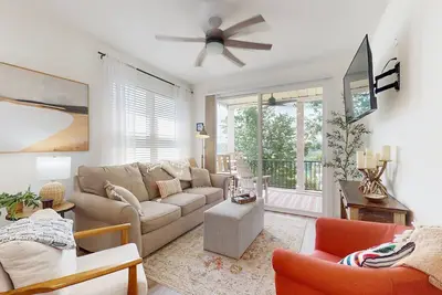 Image de Stunning Norris Lake resort home with incredible views and amenities