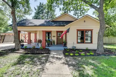 Image de 1925 Craftsman Bungalow - 1 Mi to Dtwn Waxahachie!
