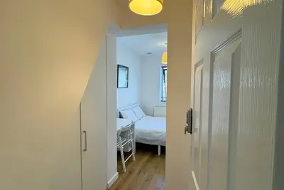 Image de Cosy Double Room 4, Mins Walk to Underground, Close to Heart of London