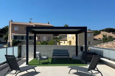Image de Standing & modernité - rooftop/proche mer/parking