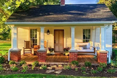 Image de Newly Restored 2-bedroom cabin in Historic Arrow Rock