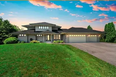 Image de Stunning Frank Lloyd Wright inspired vacation house in Sister Bay Great Location