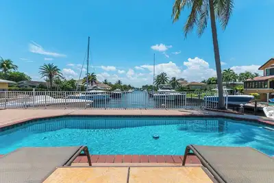 Image de Spacious house walking distance to the beach