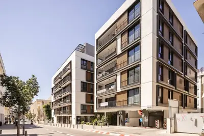 Image de Stylish Apt Steps to Rothschild