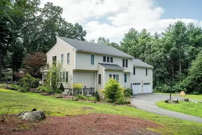 Image de Cozy Pet-Friendly 4br | Fireplace, Patio and Bbq