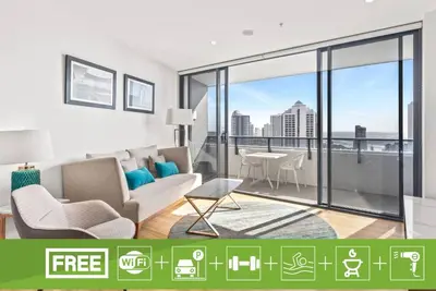 Image de High Level & Ocean Views! 2 Bedroom Apartment
