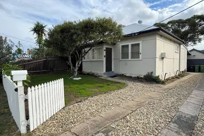 Image de Umina Beach Getaway - Gorgeous home in a brilliant location!