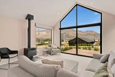 Image de Wanaka Views | Outdoor area | Games room | Sleeps 8
