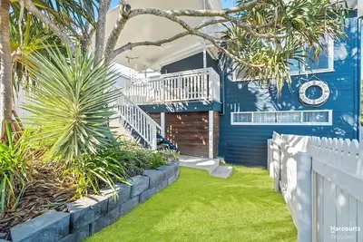 Image de Cooee Bay Beach House - The Epitome of Beachside Living!