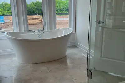 Image de Brand new exec 3 storey Th, 3000 sq foot high ceilings with 4 bdrm. Oakville