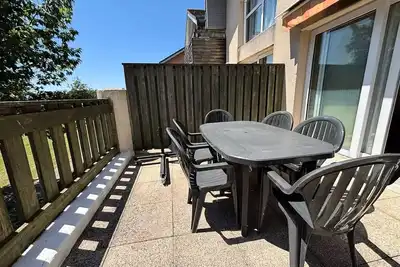 Image de 228 - Wohnung T3 im Erdgeschoss für 6 Personen mit Terrasse in der Nähe des Sees