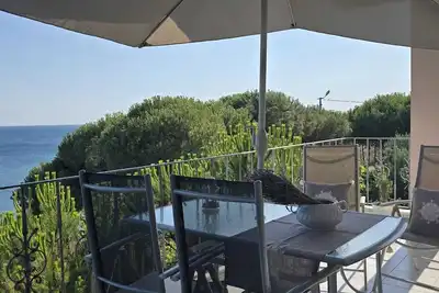 Image de A 4 bedroom house with magnificent sea view in Silivri, İstanbul.