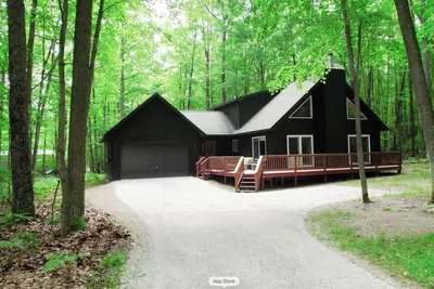 Image de Private Winter Chalet Near Higgins Lake Festivals & Trails