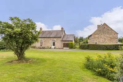 Image de Maison calme avec grand jardin et animaux admis