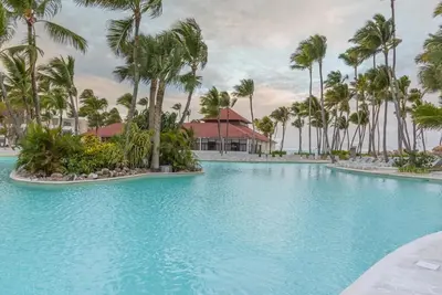Image de Experience Beachside Bliss in Family Suite! Pool Access, All Inclusive!