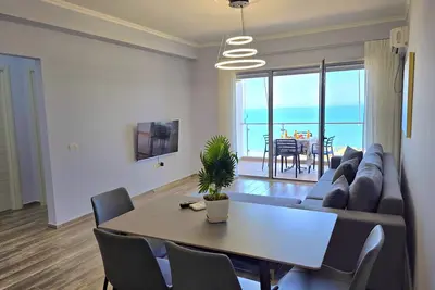 Image de Beachfront & Sea View Apartment 101