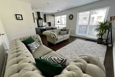 Image de Entire 2 Bed Modern Apartment